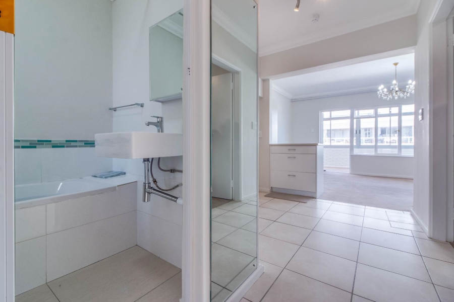 1 Bedroom Property for Sale in Three Anchor Bay Western Cape